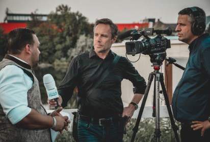 **El** periodista, **la** periodista : Le journaliste, la journaliste