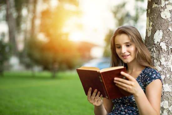 Tengo ciertas dificultades para leer en ruso : J'ai certaines difficultés pour lire en russe 